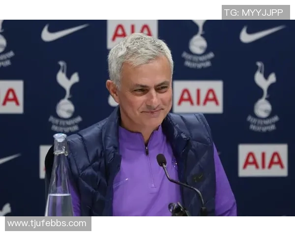 足坛巨星引领风潮 全球足球明星的荣耀与传奇历程