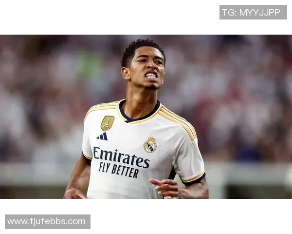 曾经的顶级球星如何在足球队内引发风暴与变革